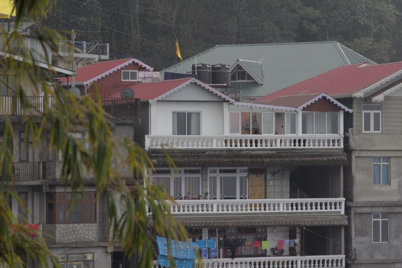 The Guiding Monk Home Stays Дарджилинг Екстериор снимка